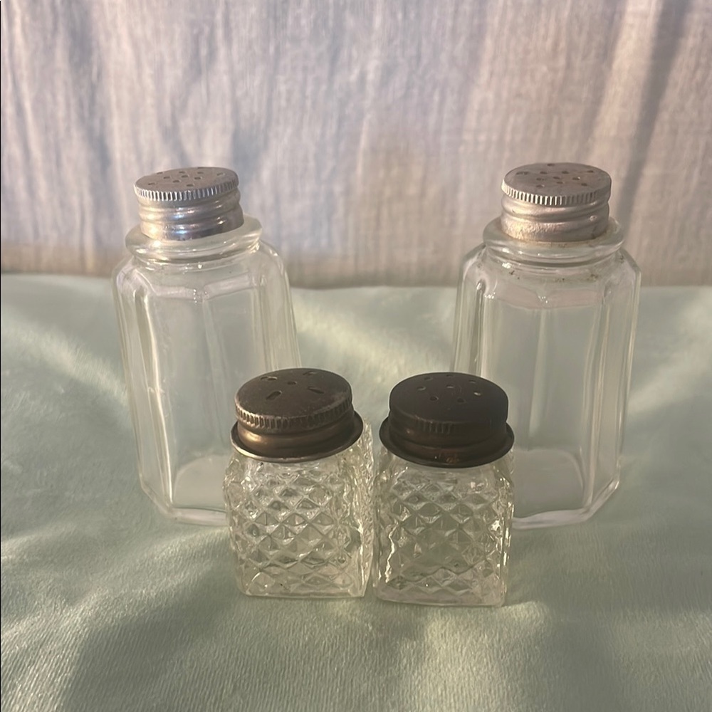 Set of Clear Glass Shakers vintage